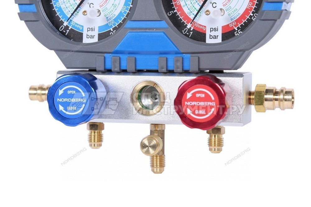 Коллектор манометрический со шлангами и муфтами в кейсе