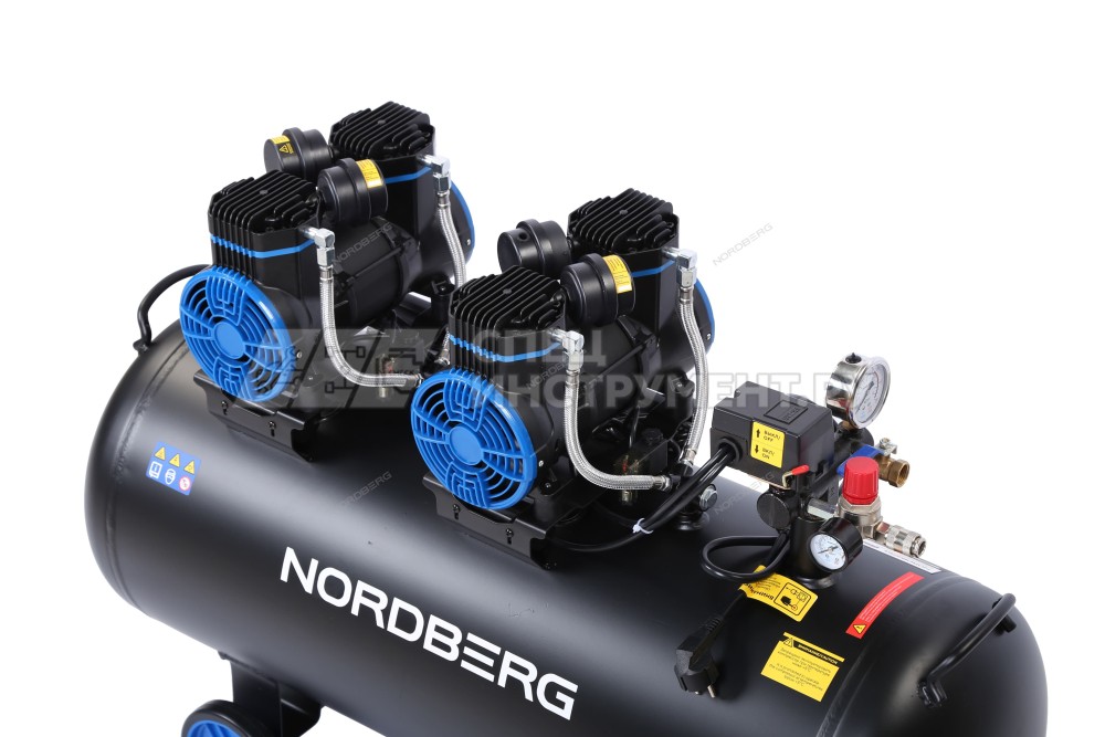 Компрессор безмасляный 220 В, ресивер 125 л, 500 л/мин