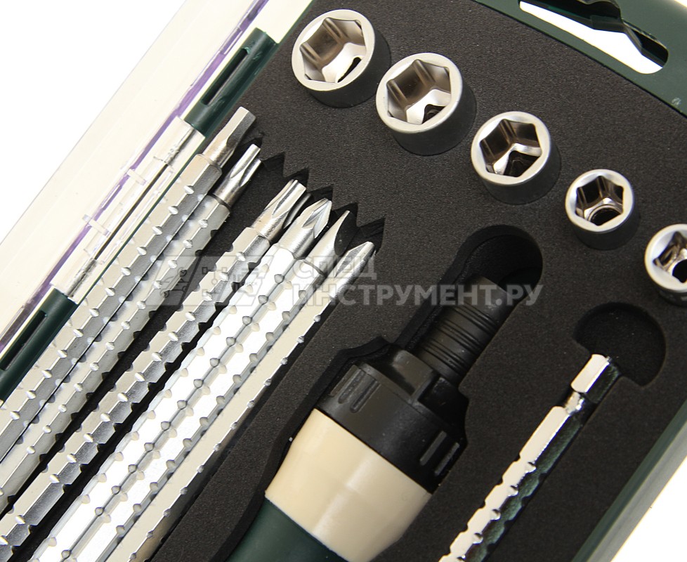 Отвертка реверсивная телескоп. переставная 2в1с набором бит и головок 13пр.  ROCKFORCE /1