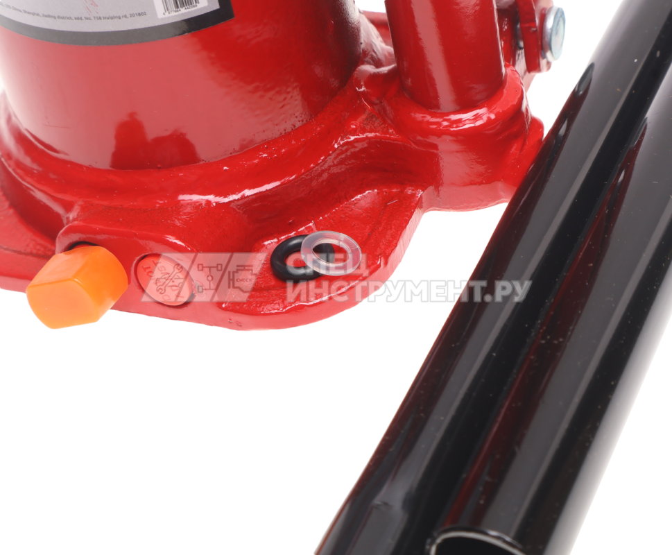 Домкрат гидравлический бутылочный 5т (h min-207мм, h max-402мм, ход штока-125мм, ход винта-70мм) GTE /1/4